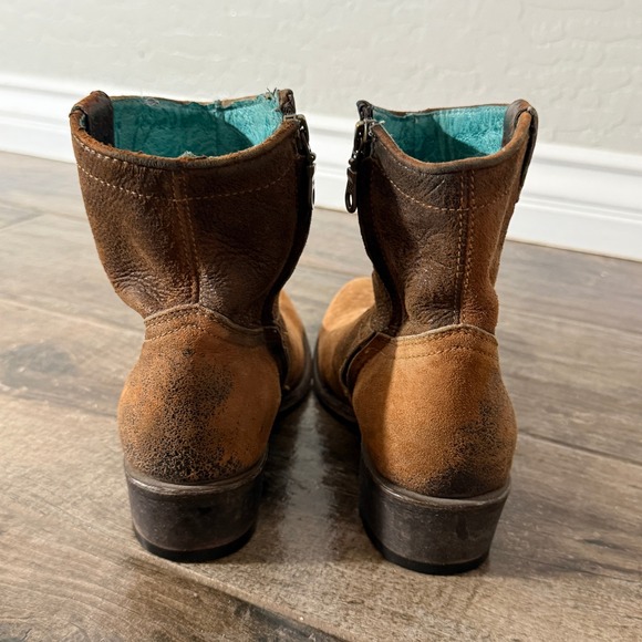 Corral Women's Lamb Round Toe Cowboy Zip Bootie, Chocolate Tan, 9M - Picture 3 of 13